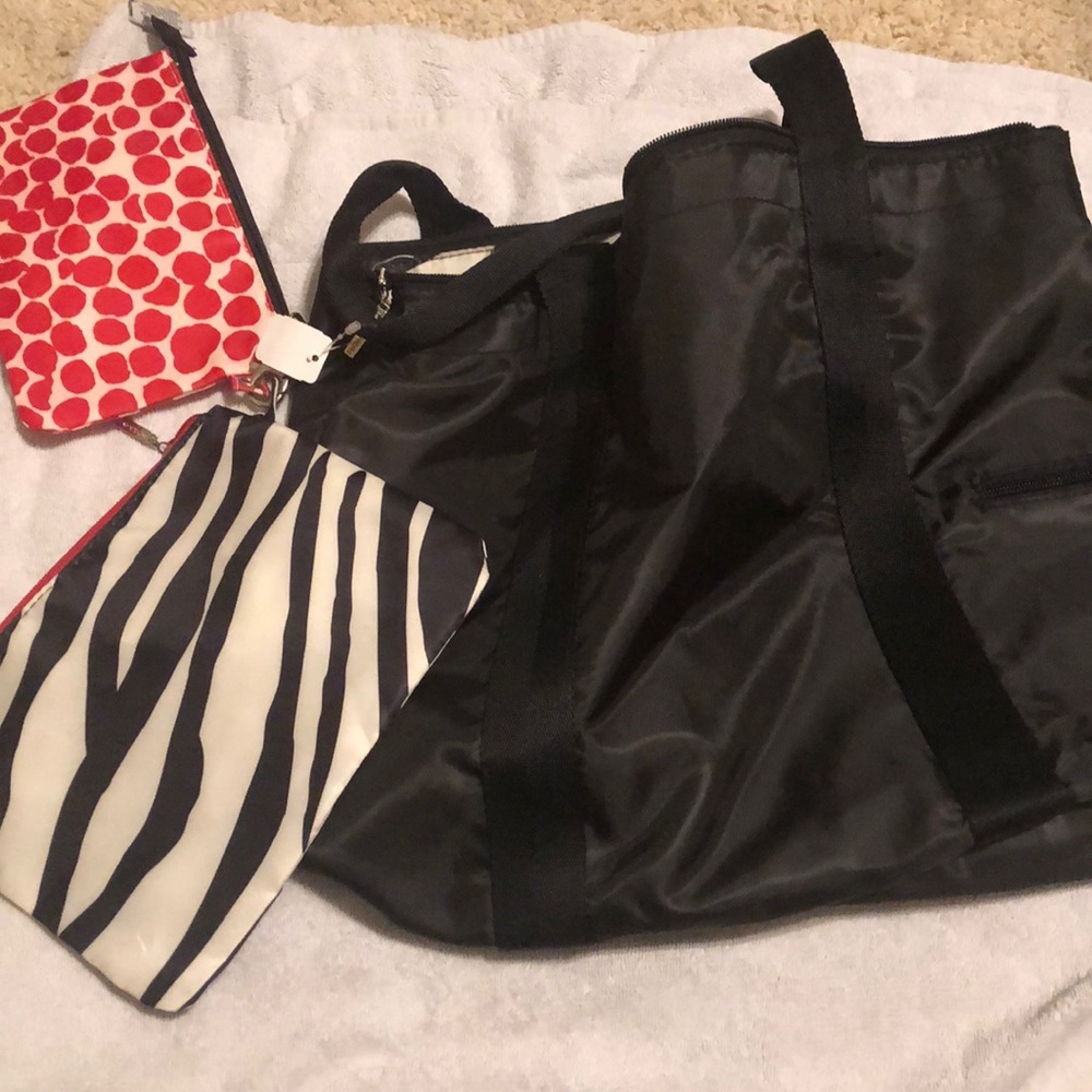 Bath and body tote